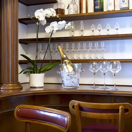 38 Viminale Street 2* Roma